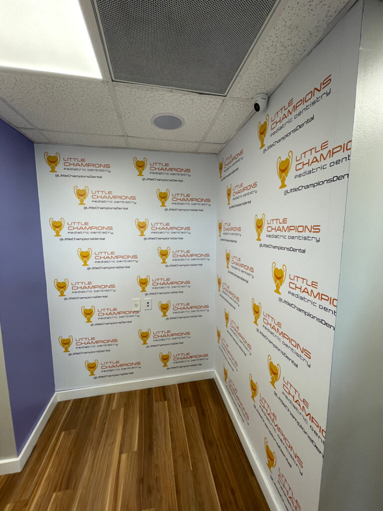 little champions wall wrap