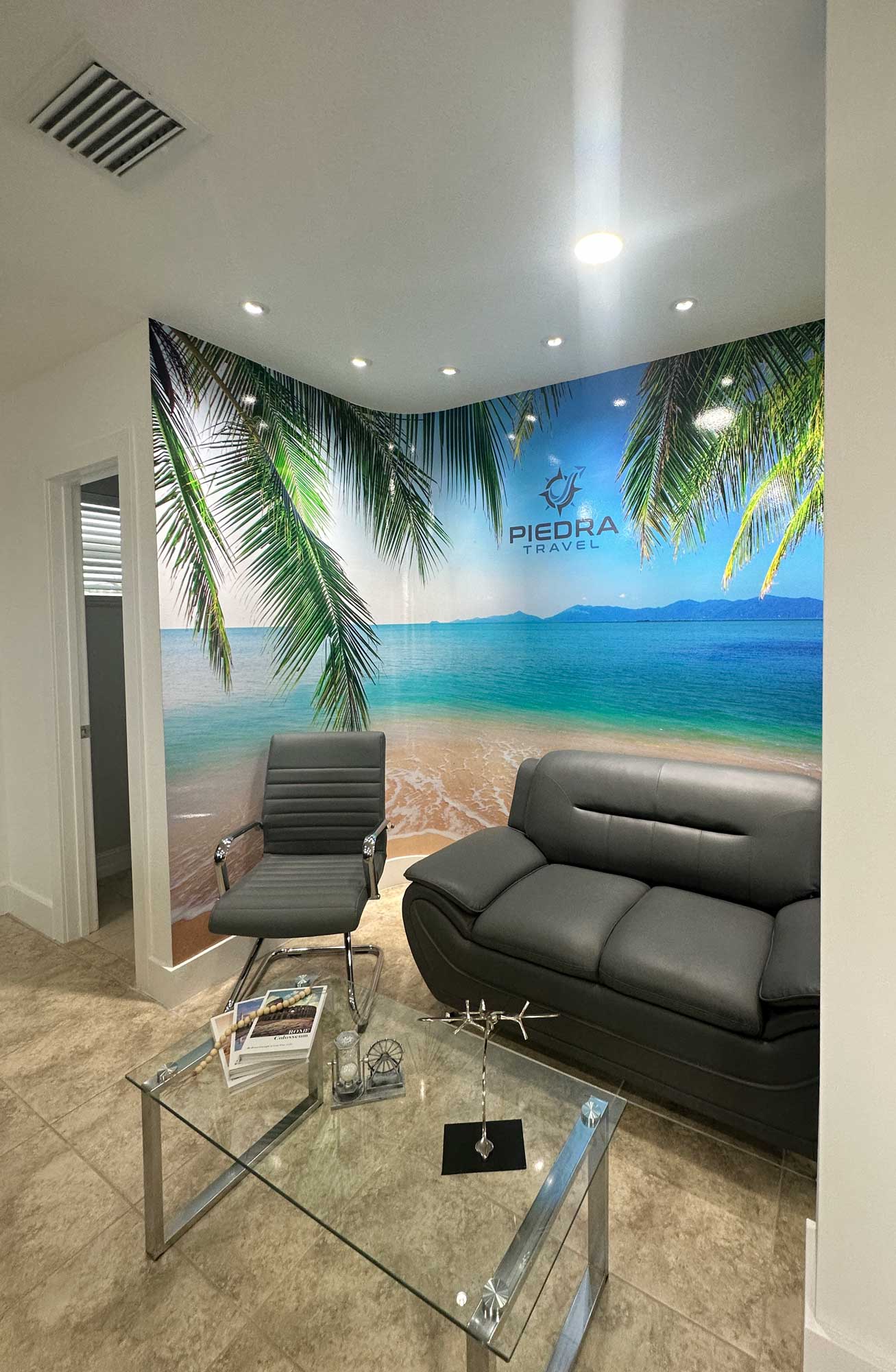 piedra travel wall wrapping miami